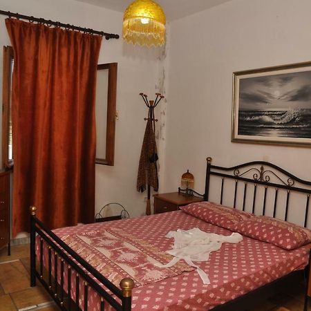 Miltiadis Apartments Sineti Kültér fotó